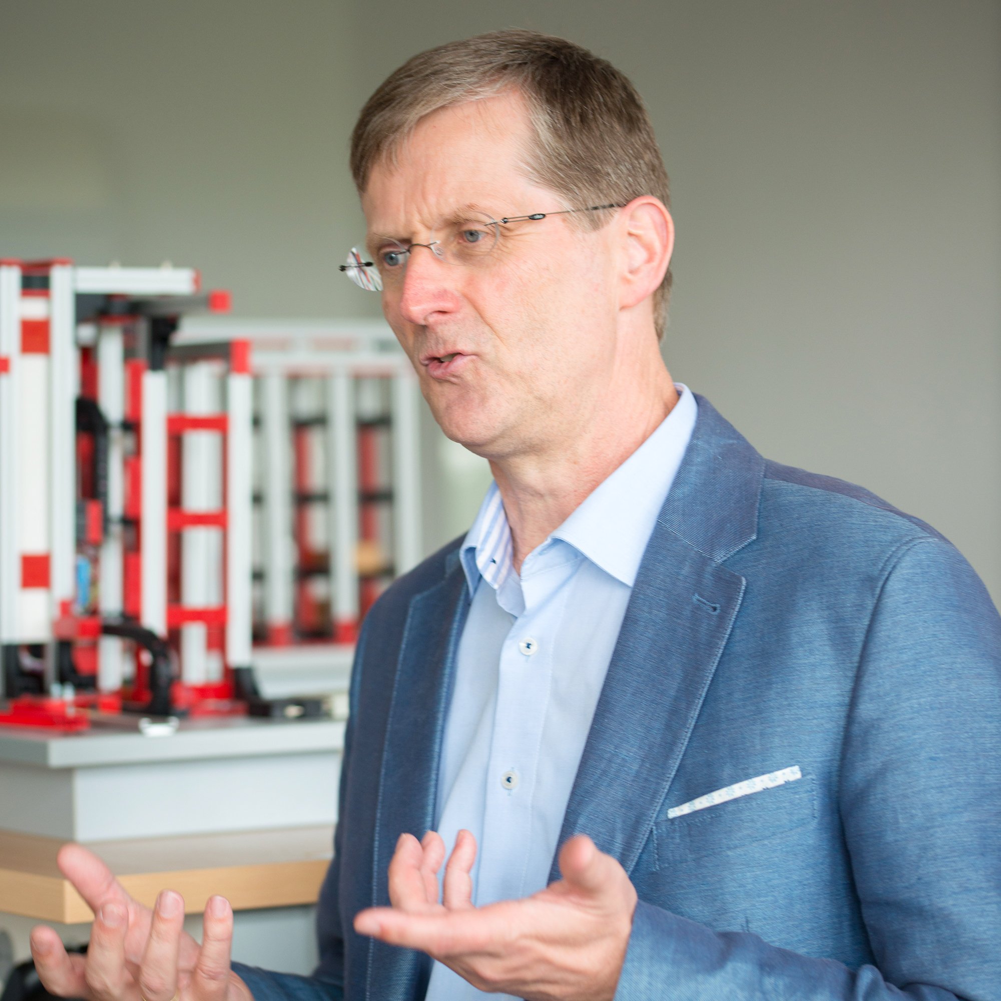digitalisierung_referenz_karl-heinz-niemann_x8_2000x2000.jpg