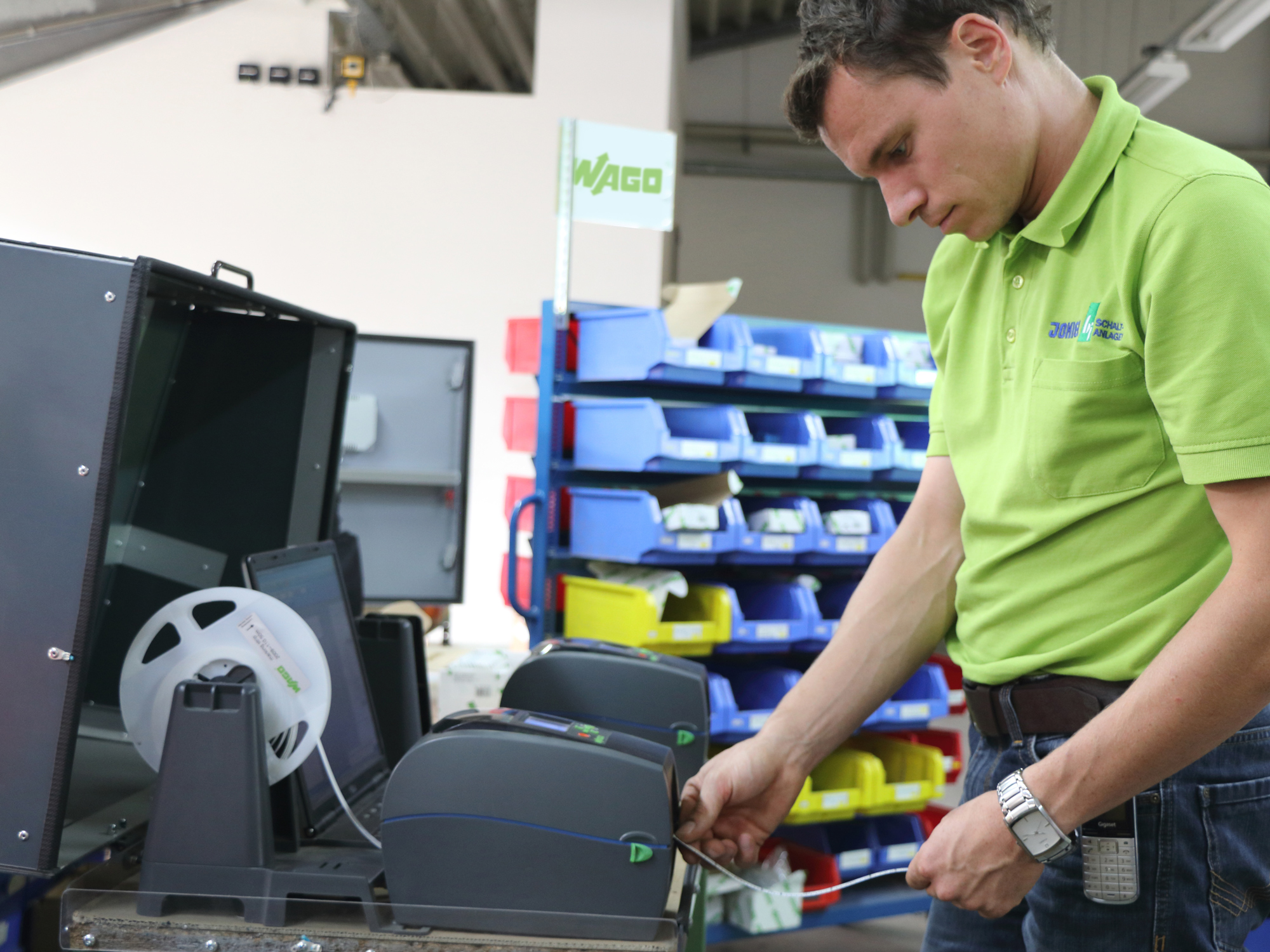 factory_smartprinter_beschriftung_bedienung_2000x1500.jpg