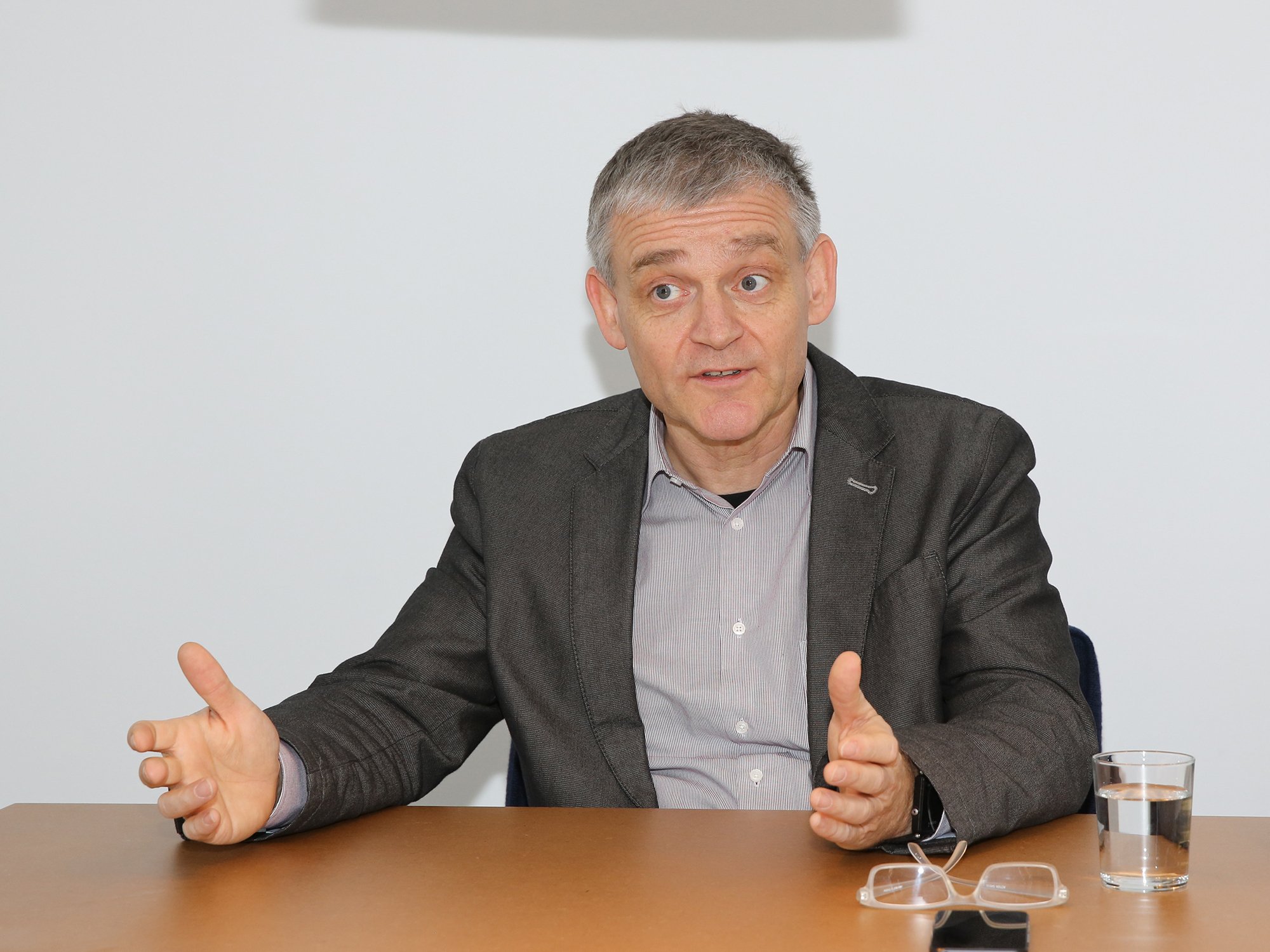 building_licht_interview_professor-matthias-wambganss_5_2000x1500.jpg
