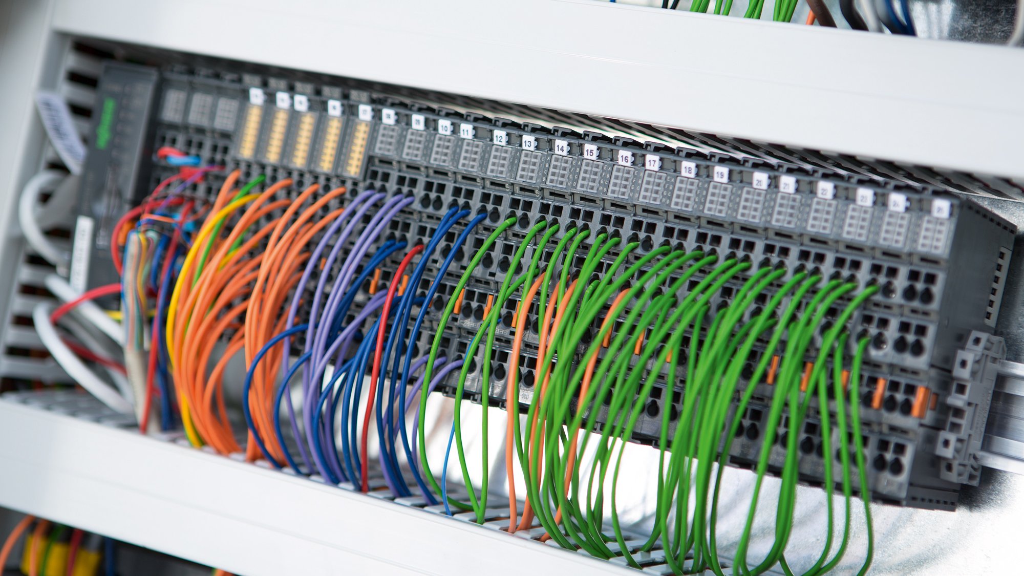 process_referenz_explosionsschutz_tunnelbau_demostene_i-o-system-750_xtr_controller_module_2000x1125.jpg