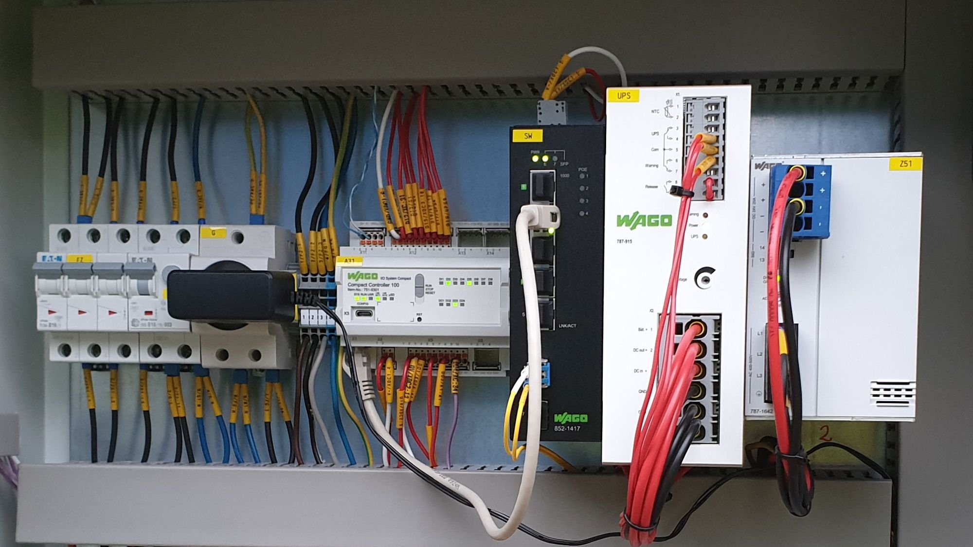 Rozproszona_instalacja_PV_PGS_CC100_2000x1125.jpg