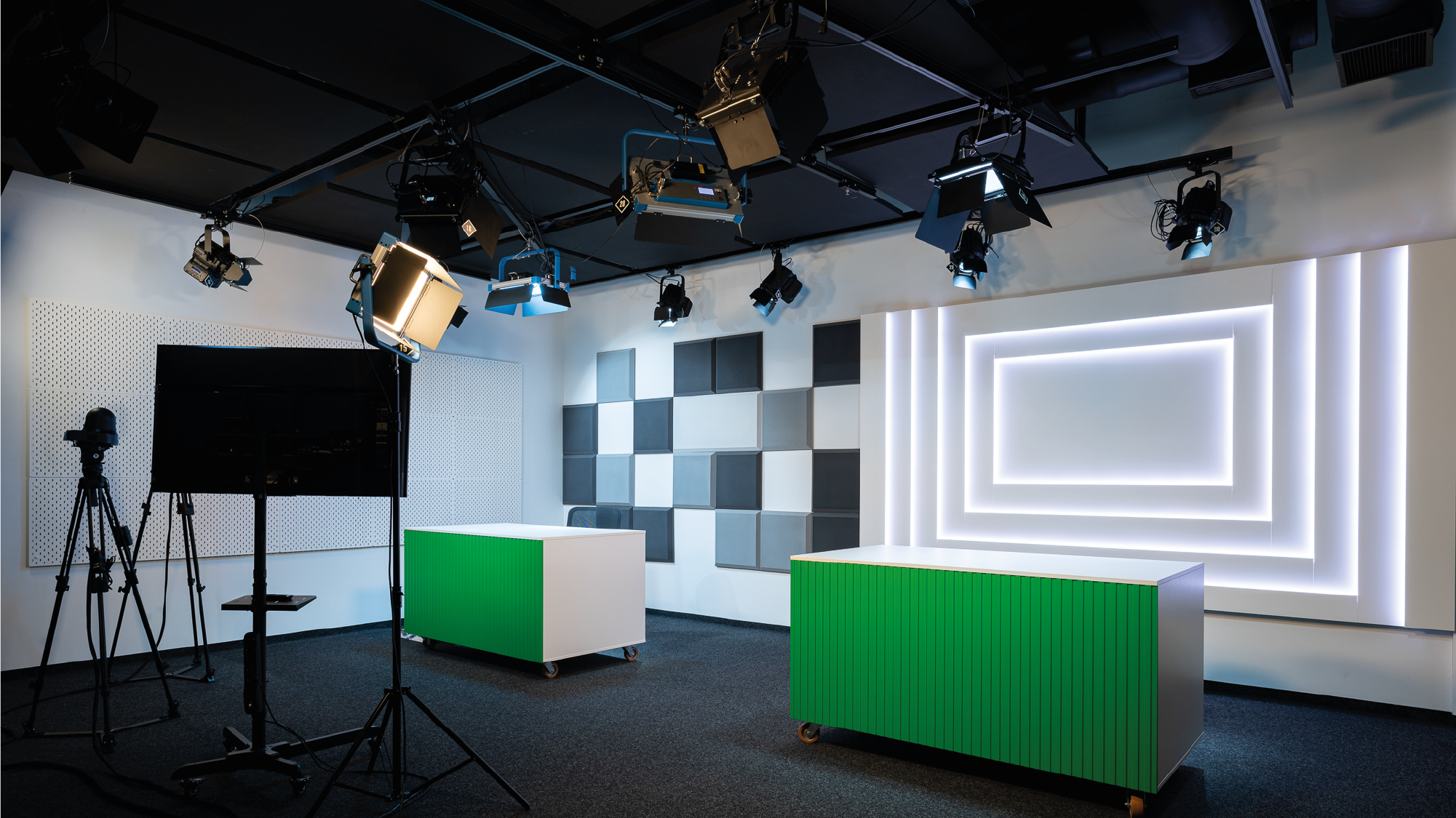 News_studio_2000x1125.png