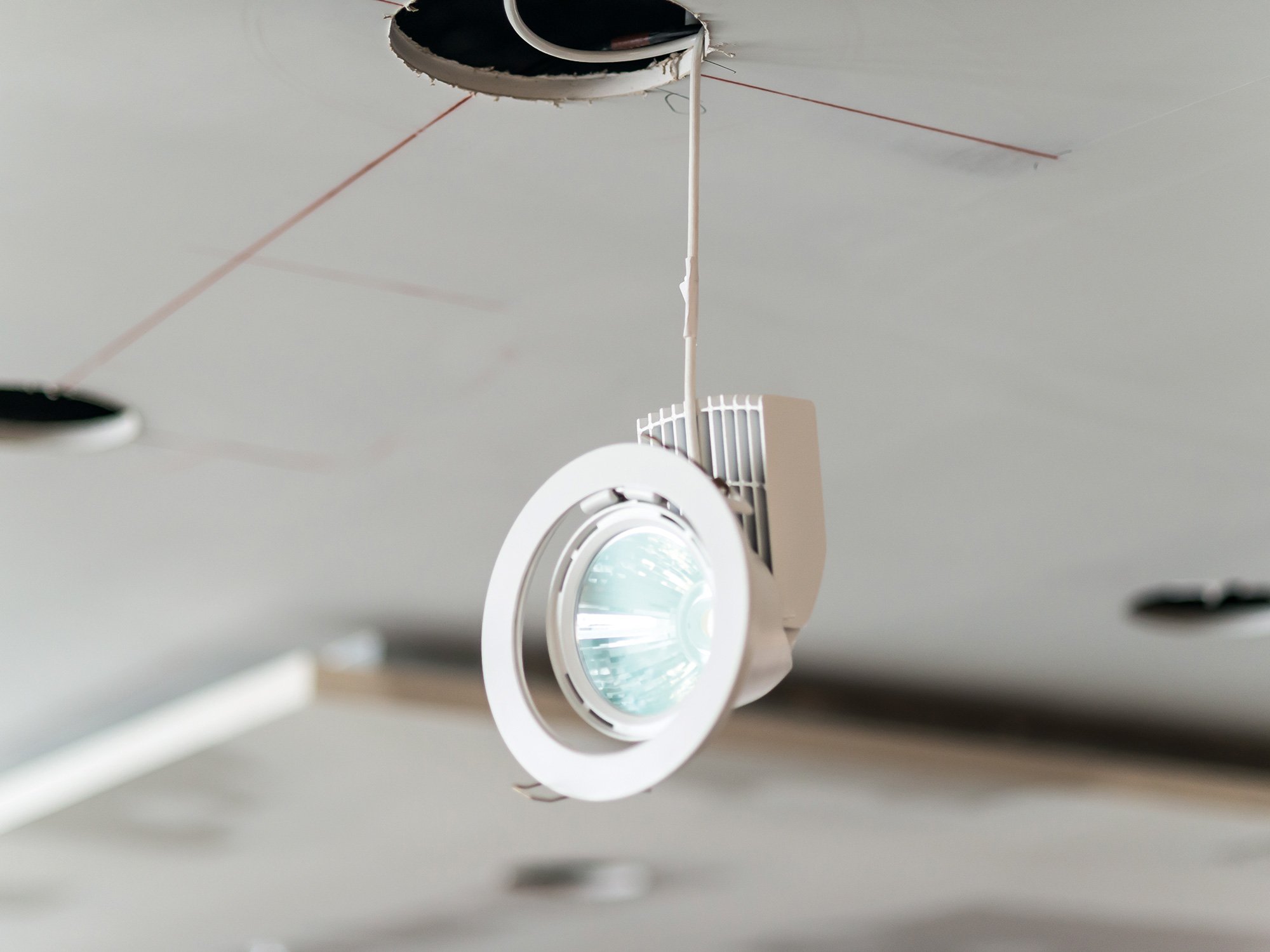 building_referenz_modehaus-zinser_lampe-zwischendecke_2000x1500.jpg
