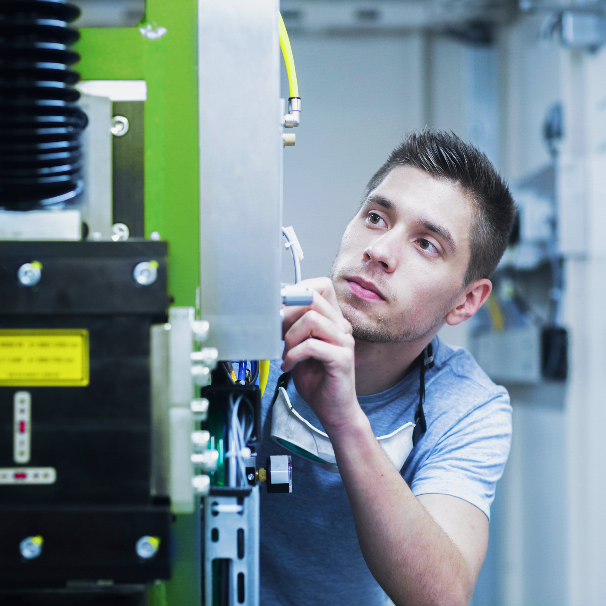 MM-40297_GWA_mechanical engineering_GettyImages-699089939_2000x2000.jpg