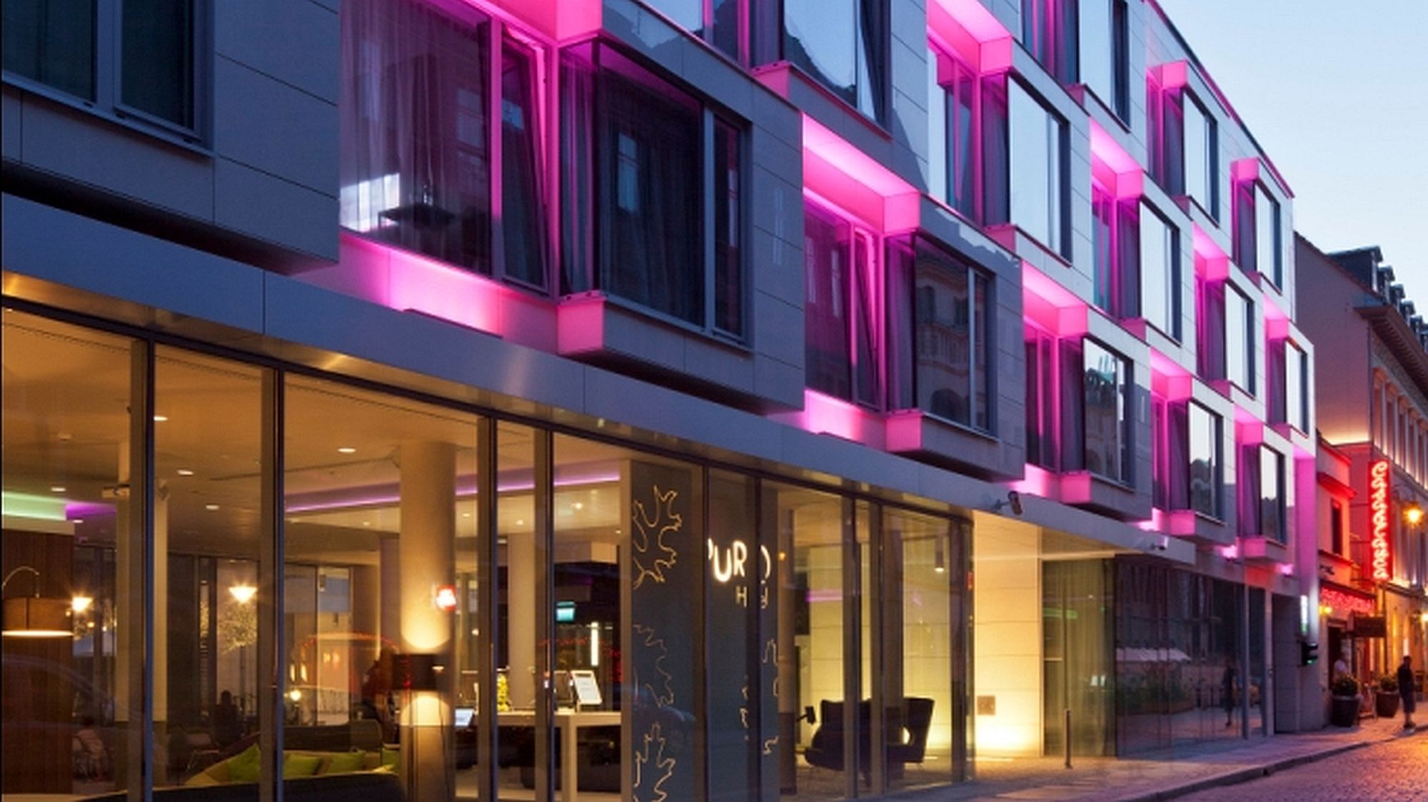 Hotel_Puro_2000x1125.jpg