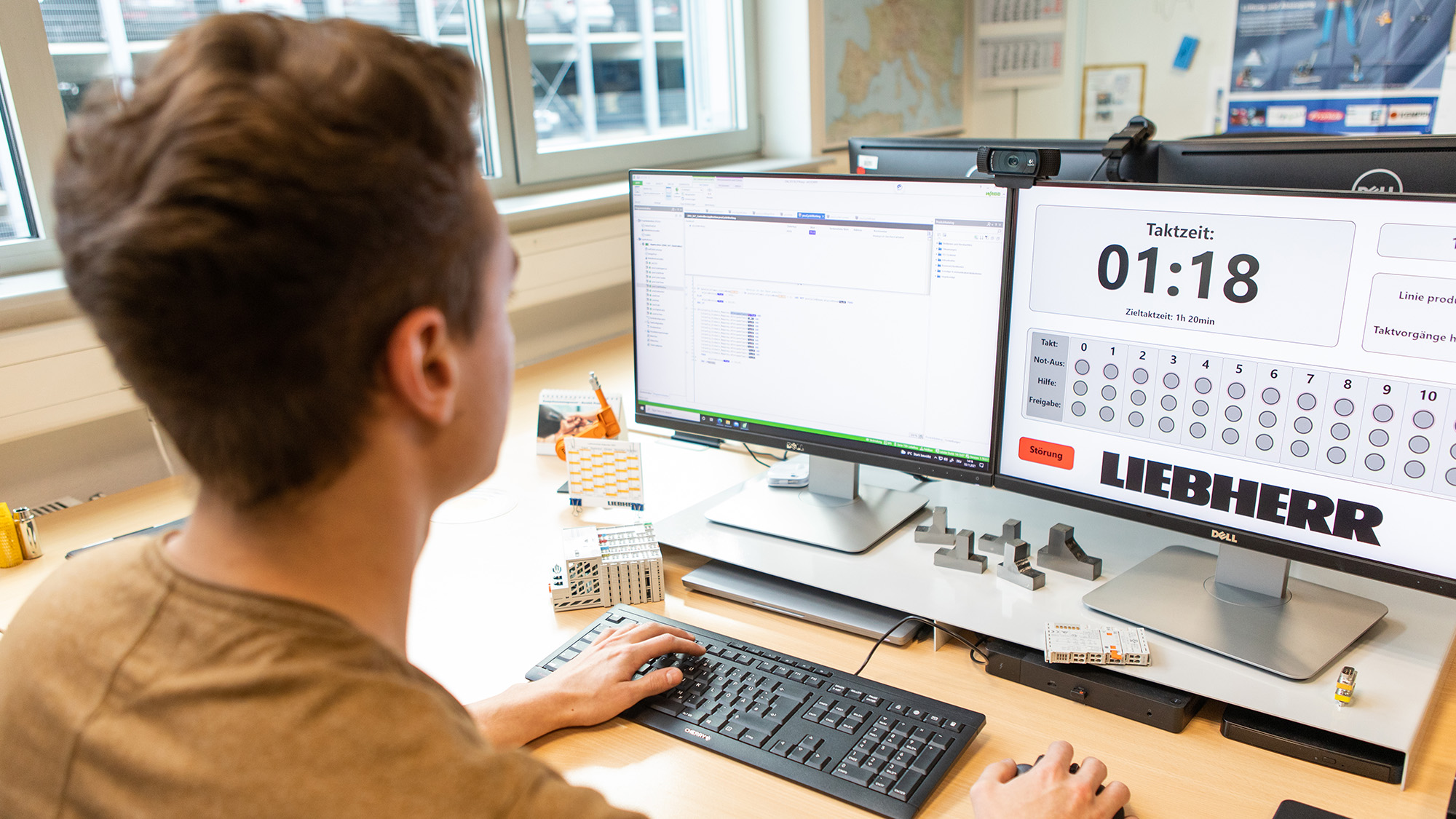 MM-14774_new-website-page_iot-box-reference_liebherr_5_2000x1125.jpg