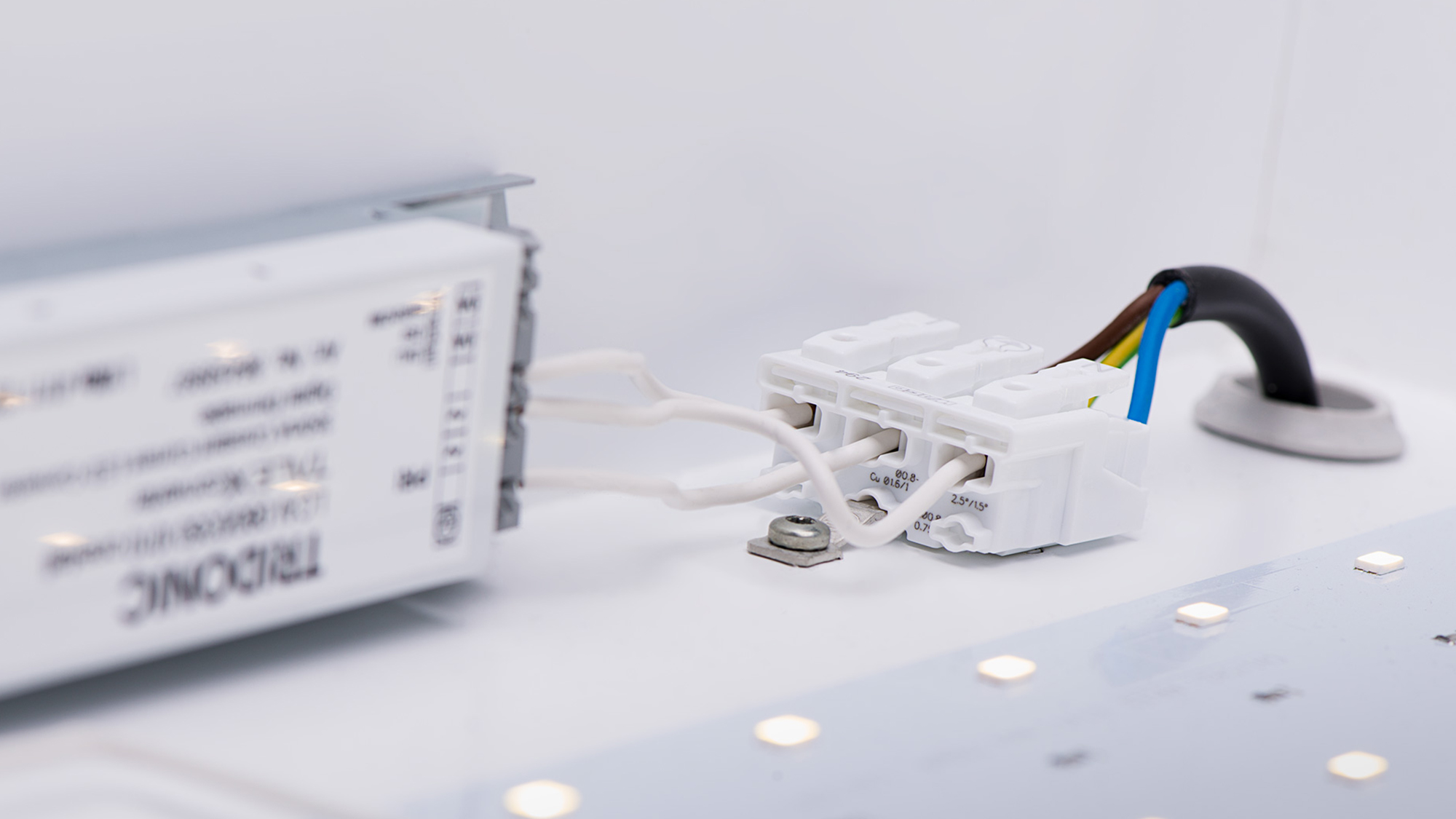 WAGO has a reliable solution for every lighting application including street lighting, homes or facilities. 