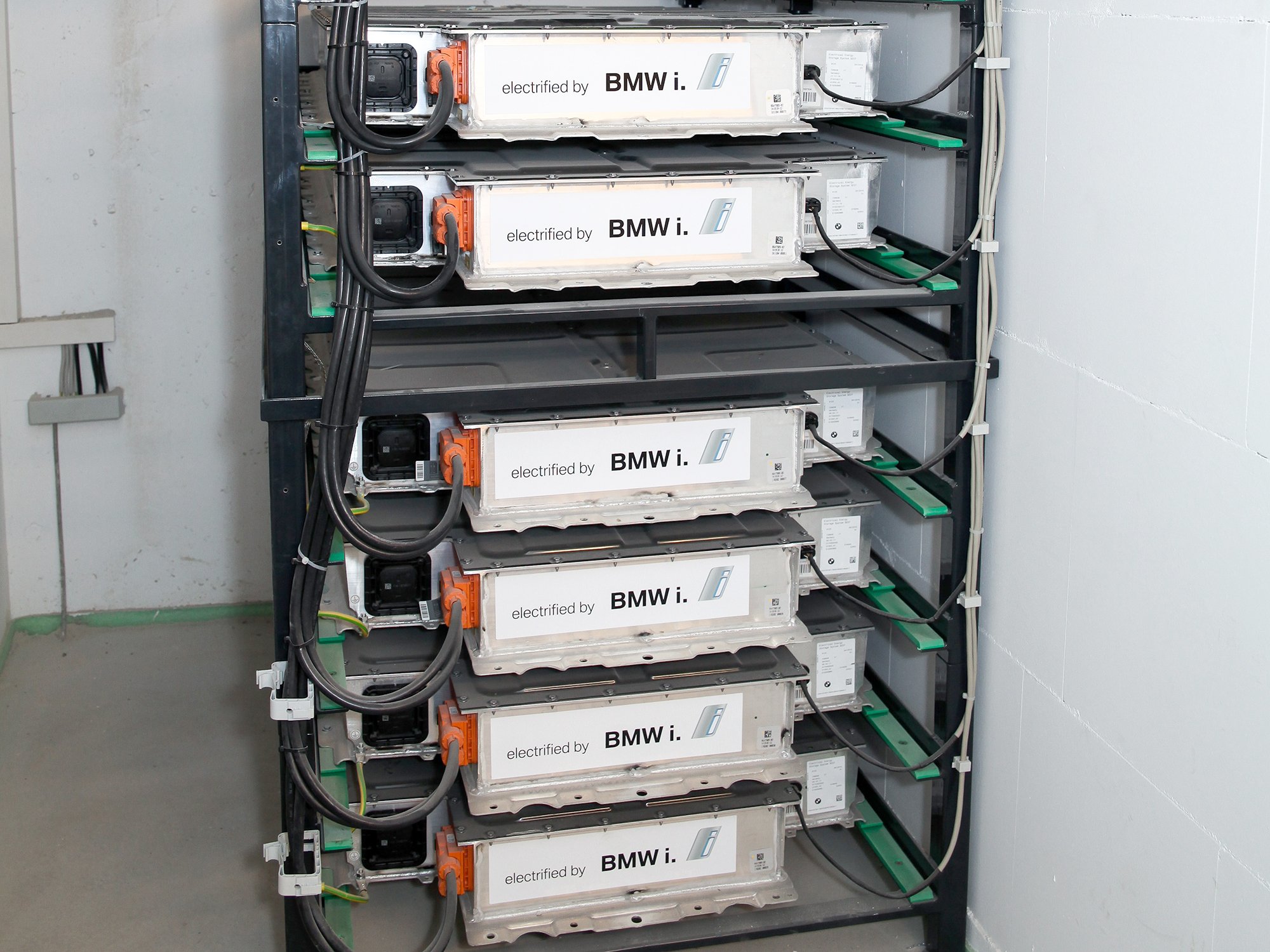 building_referenz_unabhaengige-kindergarten_energiespeicher_lithium-ionen-batterien_stromspeicher_2000x1500.jpg