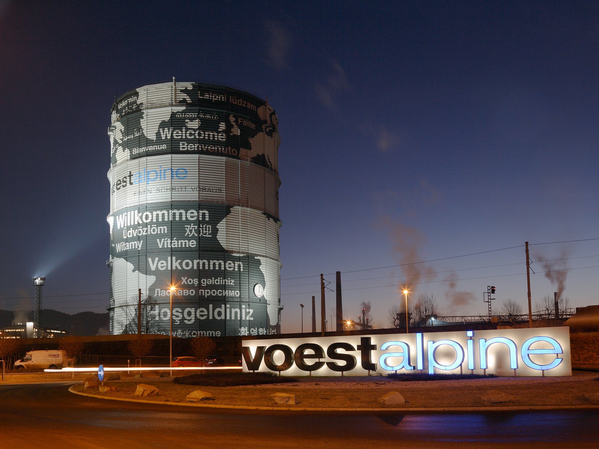 building_referenz_voestalpine_gebaeude_nacht_1_2000x1500.jpg