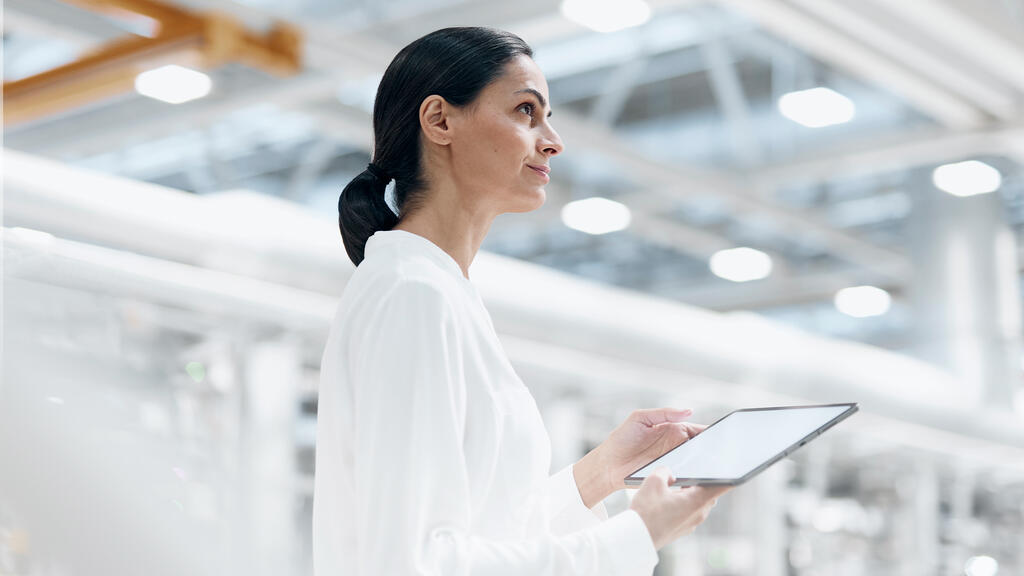 MM-400936-new-website-page-open-for-seamless-connections-ohne-text-2000x1125