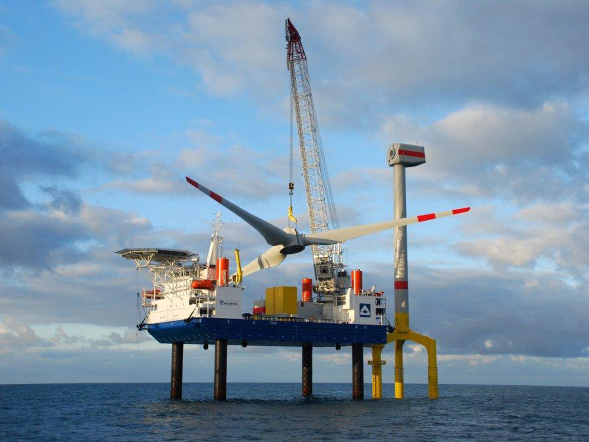 marine_thor_hochtief_hubinsel_2000x1500.jpg