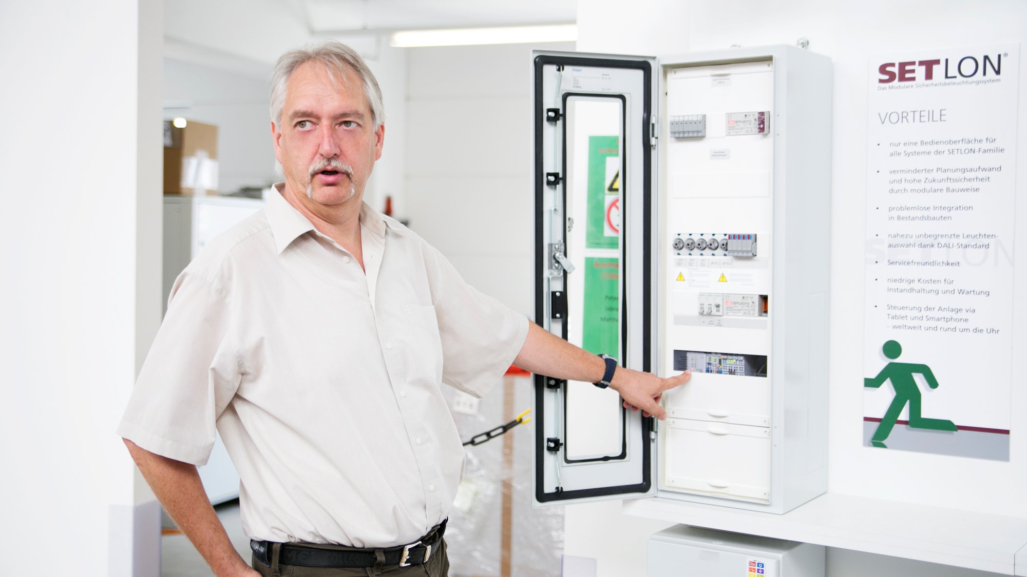 automotive_schuster-energieversorgungssysteme-jens-wich_2000x1125.jpg