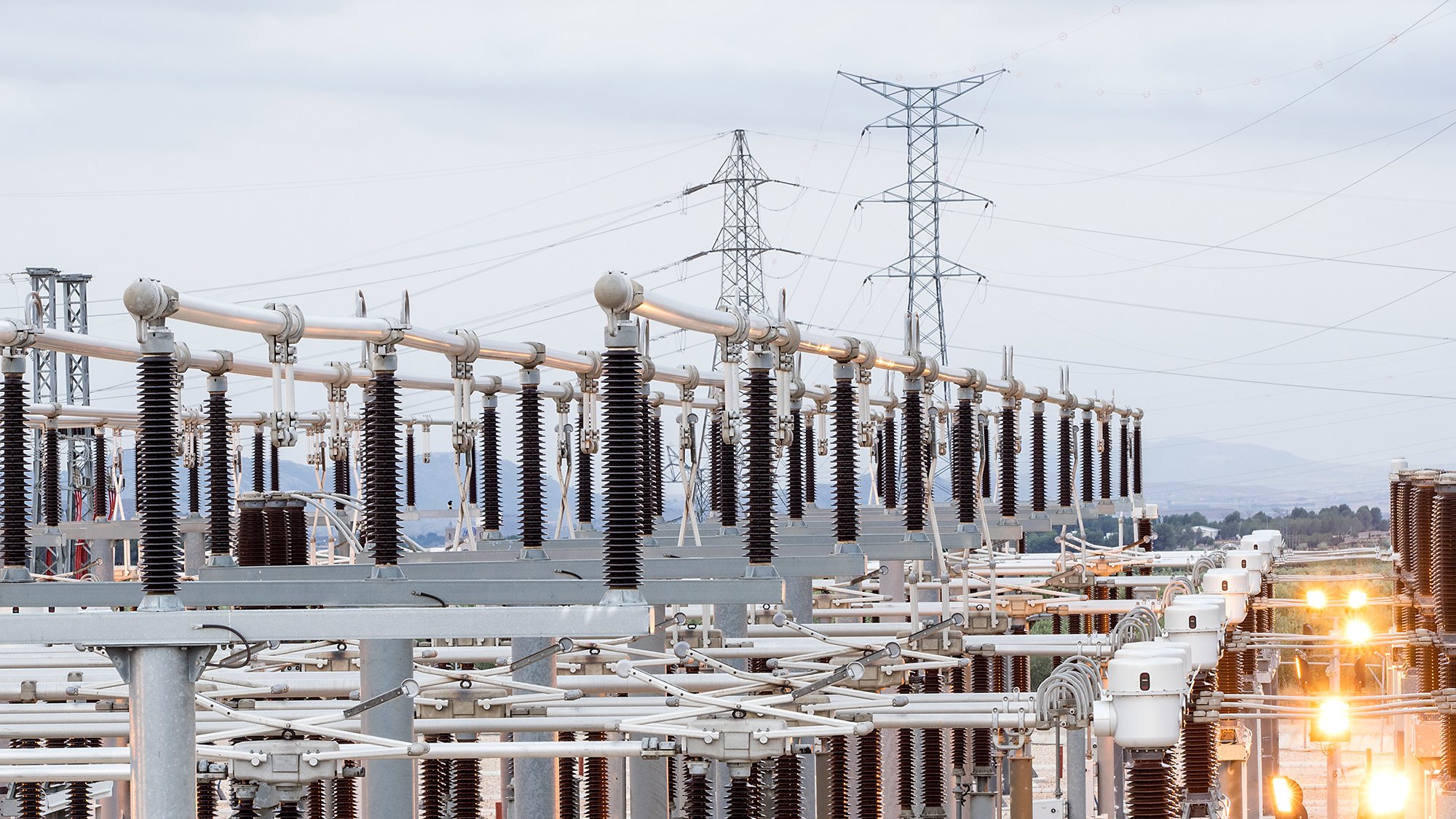 energy_energienetze_strom_umspannwerke_gettyimages-601792784_2000x1125.jpg