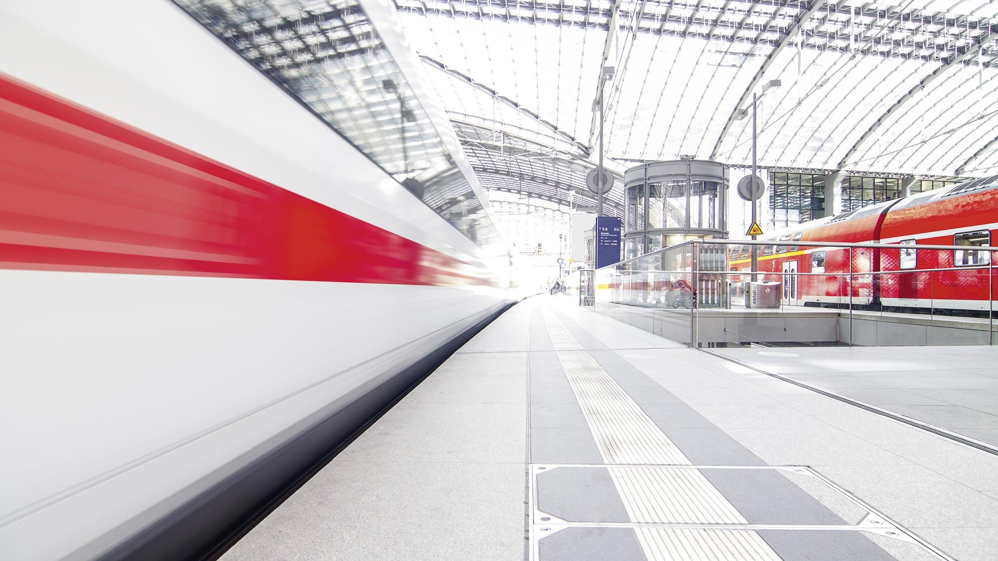 railway_Fotolia_65801186_X_2000x1125.jpg