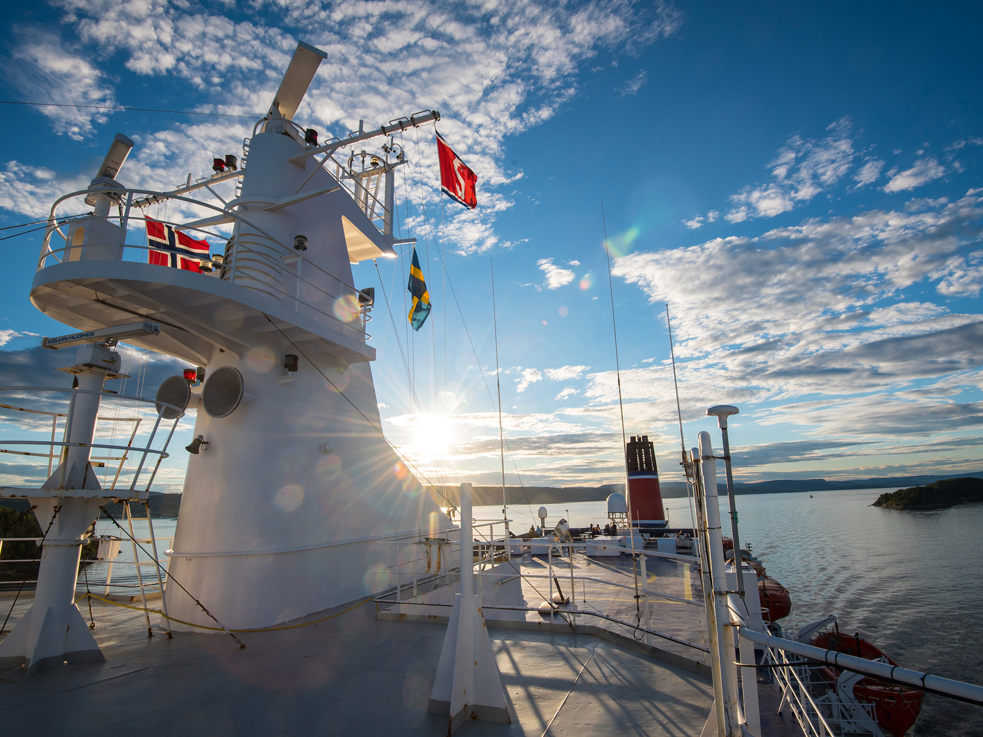 marine_dickschiff_maritim-4-0_big-data_2_2000x1500.jpg