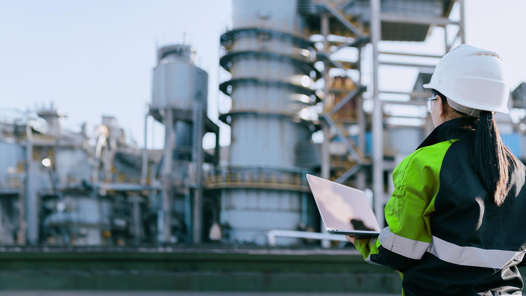 MM-542733_GWA_KV_Smart-Factory_GettyImages-1303695505_2000x1125.jpg