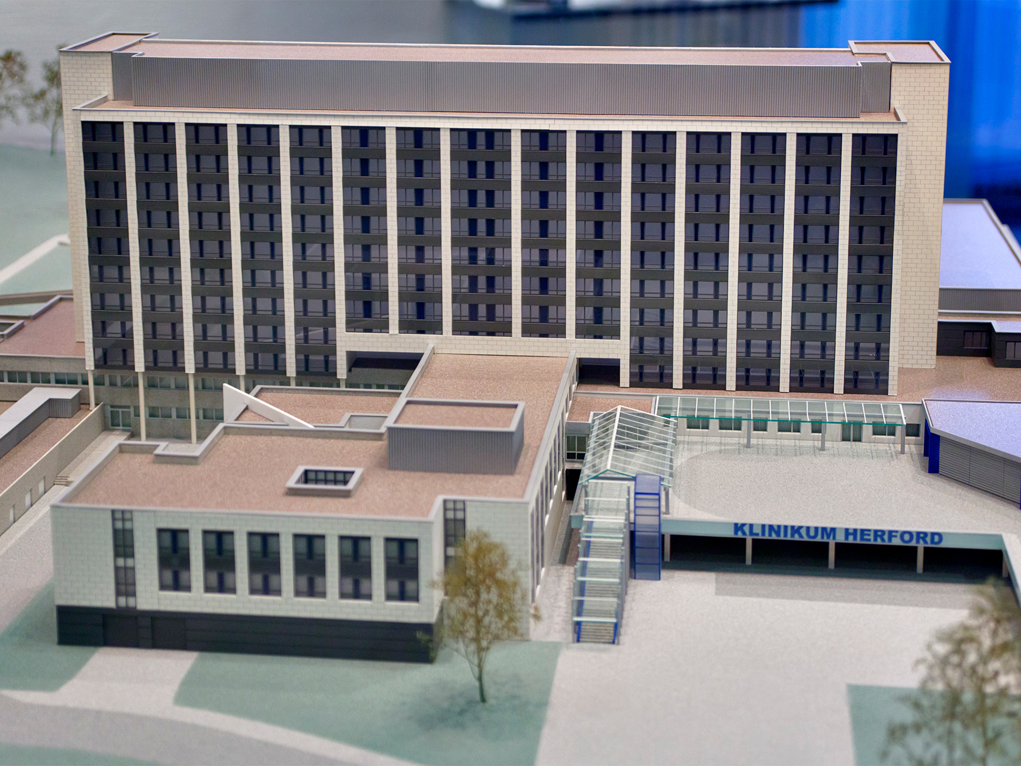 building_referenz_klinikum-herford_gebaeude_2000x1500.jpg