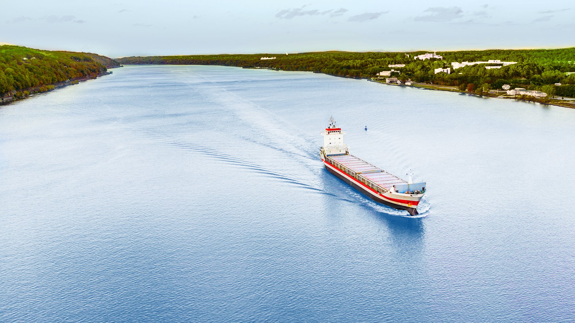 MM-31018 key visuals Industrie sectors_marine_2000x1125.jpg