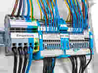 building_elektroinstallateur_installation_kleinverteiler_2000x1500.jpg