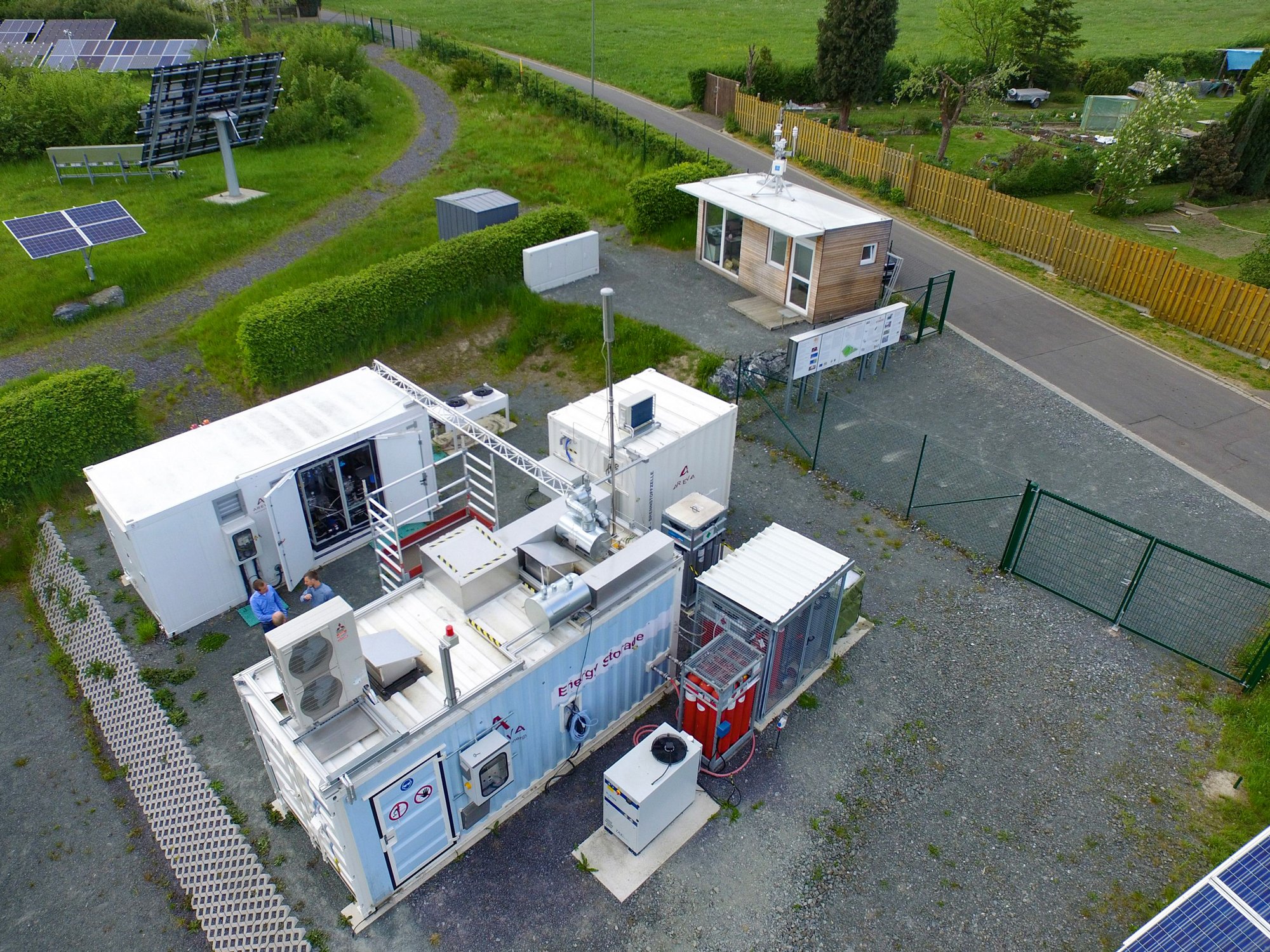 energy_referenz_zae_zentrum-fuer-angewandte-energieforschung-bayern_speicher_2000x1500.jpg